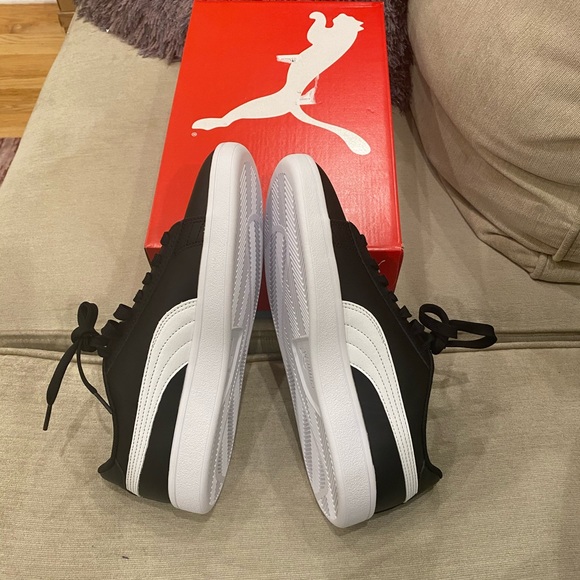 Smash V2 Lace Up Sneakers - Picture 2 of 3